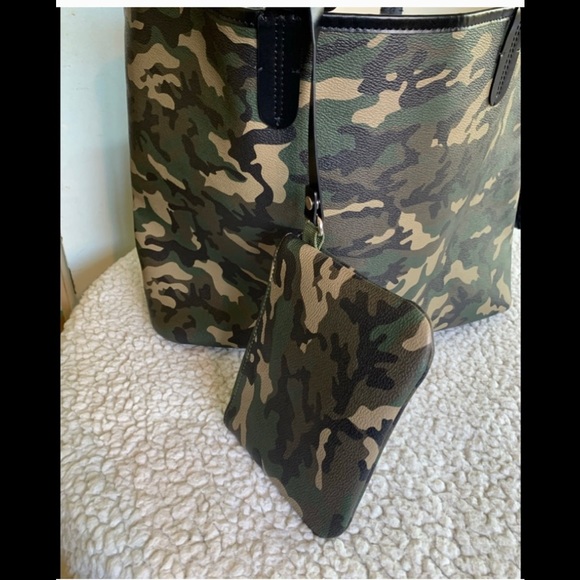 ULINE Camouflage Tote - Picture 5 of 9